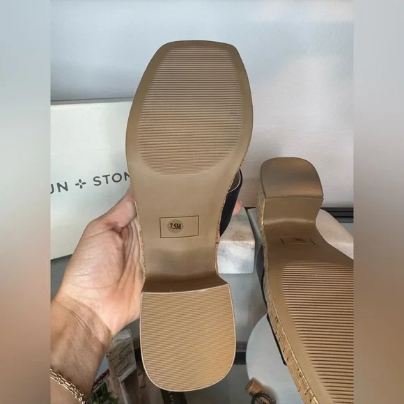 NIB Sun + Stone Womens Giigi Faux Leather Slide Block Heels Black Size 7.5 - Picture 9 of 9